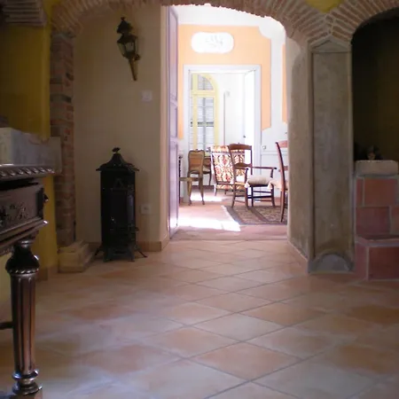 Demeure De 5 Avec Piscine Privee Jardin Clos Et Wifi A Hébergement de vacances Cailhau