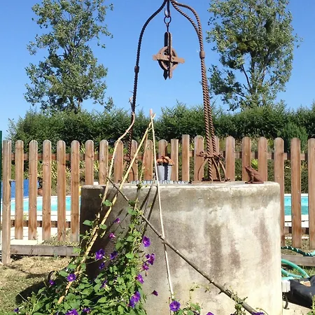 Demeure De 5 Avec Piscine Privee Jardin Clos Et Wifi A Hébergement de vacances *