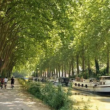 Demeure De 5 Avec Piscine Privee Jardin Clos Et Wifi A Hébergement de vacances *