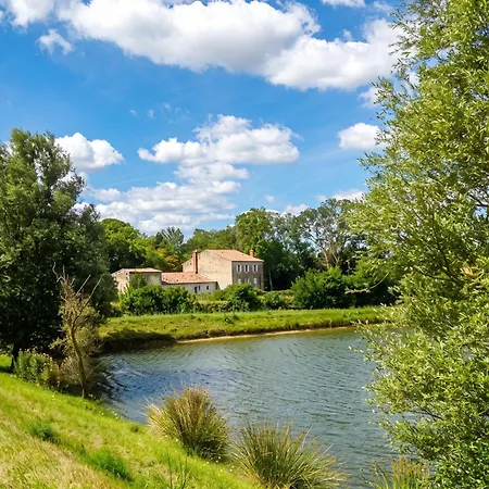 Manoir Enchanteur A Avec Piscine Privee Securisee Holiday home *